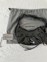 Balenciaga le cagole sho bag xs Düsseldorf - Stadtmitte Vorschau