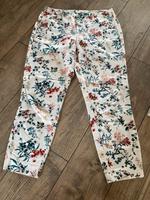 7/8 Hose weiß mit Blumen - gr 40 Yessica Baden-Württemberg - Baden-Baden Vorschau