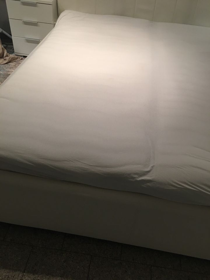 Bett ohne Matratze in Soltau