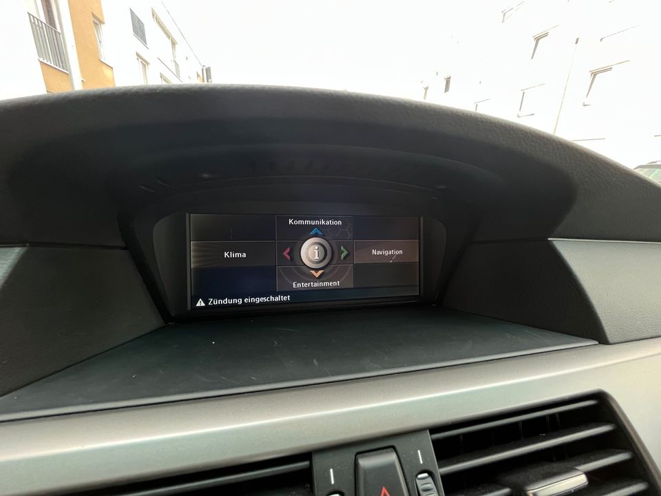 BMW 5er  Automatik Große Navigation in Düsseldorf
