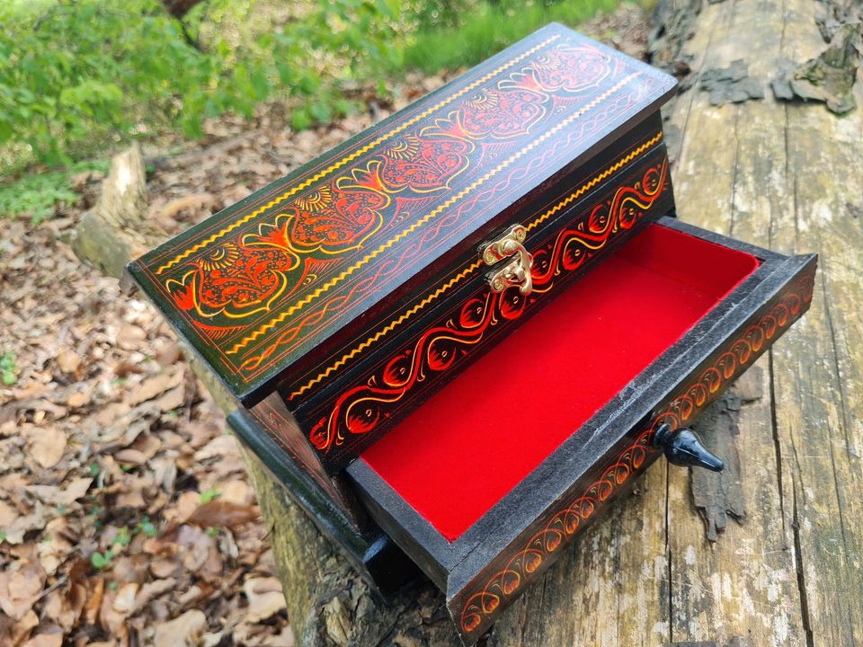 Holz Schmuckkästchen/ multipurpose Wooden box in Dietzenbach