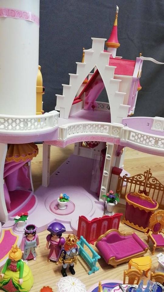 Prinzessinnen Schloss Playmobil mit Anleitung und viel Zubehör in Korschenbroich