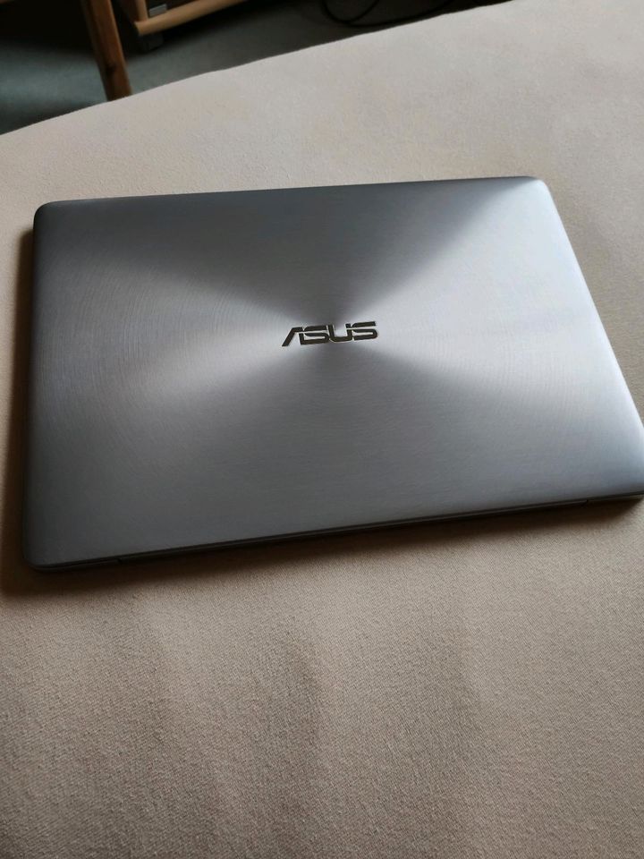 Asus Zenbook UX310UA Laptop 13,3 Zoll Silber in Lengede