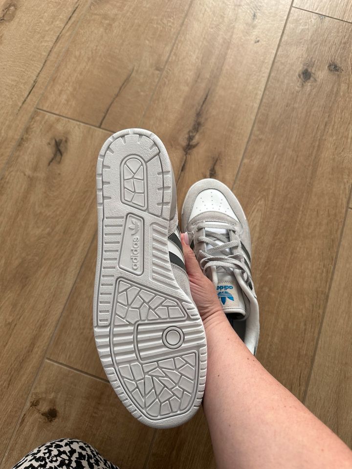 Adidas Rivalry Schuhe grau - Größe 45 1/3 (fallen kleiner aus=44) in Nörvenich