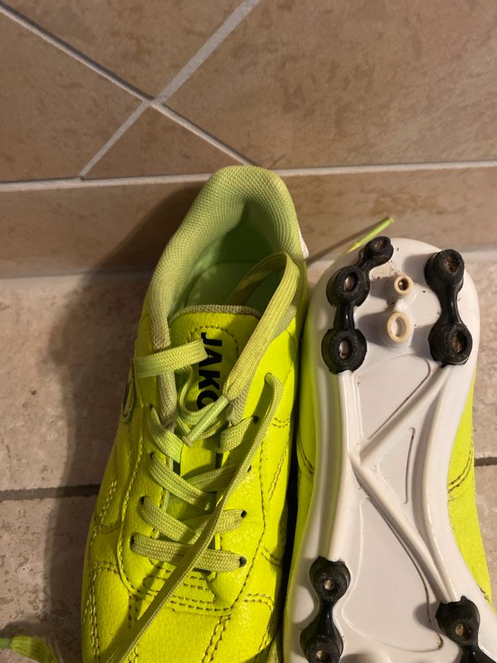 Fußballschuhe in Gr 29 von Jako in Konnersreuth