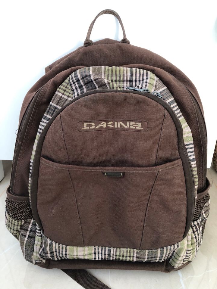 dakine Rucksack Schultasche Schulranzen bag Tasche braun kariert in Düsseldorf