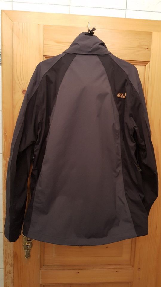 Jack Wolfskin Jacke Gr. XL Grau Schwarz in Warngau