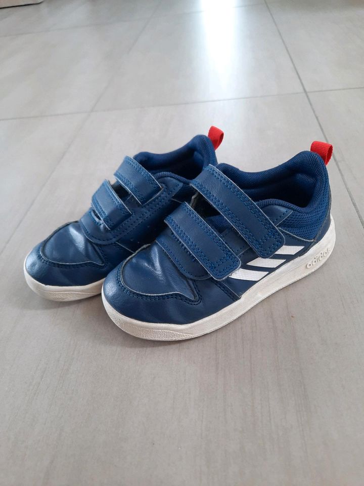 Adidas Tensaur Turnschuhe Sneaker Jungen Gr. 25 in Schwandorf