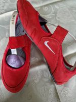 Nike Damen Schuhe Gr.39 Niedersachsen - Burgdorf Vorschau