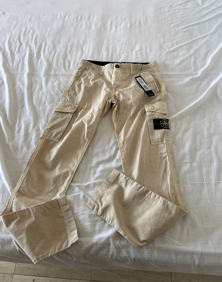 Stone Island Cargo Hose (30) in Forchheim