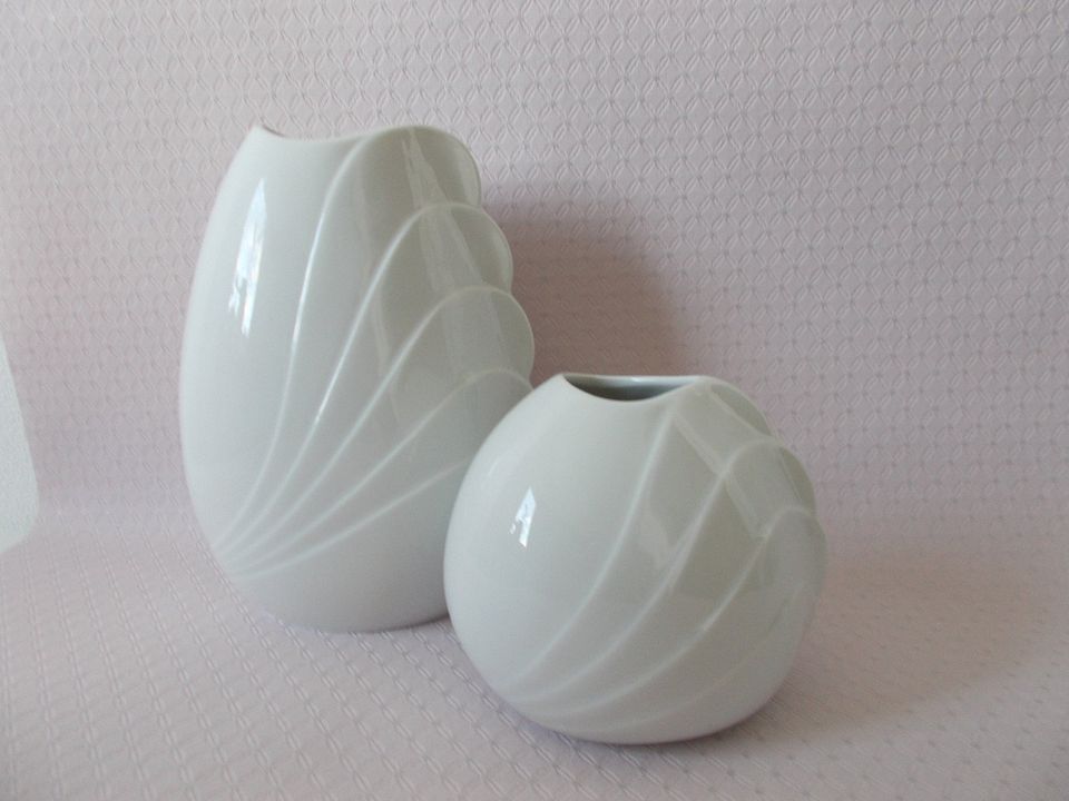 2 Vasen Helena weiß Seltmann Weiden 703-10 und 702-18 in Hessen - Friedberg  (Hessen) | eBay Kleinanzeigen ist jetzt Kleinanzeigen