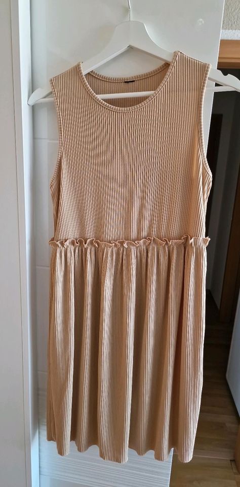 Damen Kleid, Gr. M/L, 38/40, beige in Queis