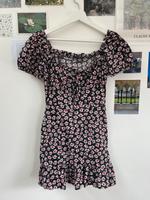Kleid von Zara mit Blumen Nordrhein-Westfalen - Goch Vorschau