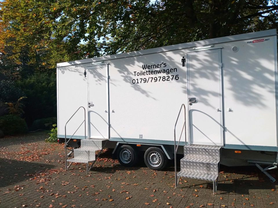 Toilettenwagen WC Klowagen  Hochzeit Garten Event Landkreis Stade in Harsefeld