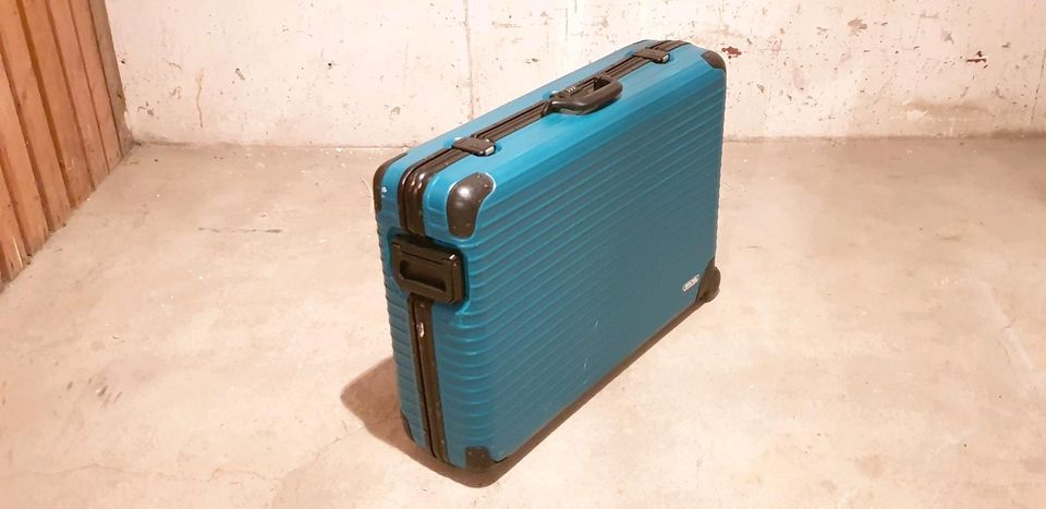 Rimowa Reisekoffer,Polycarbonat mit zwei Rädern in Berlin