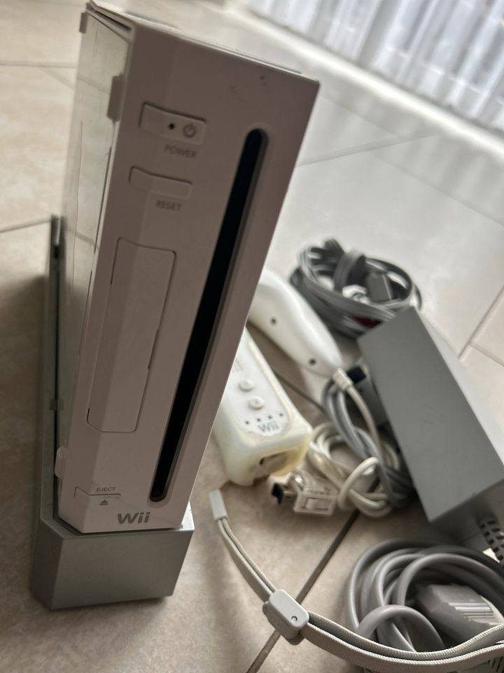 Nintendo Wii mit  viel Zubehör in Gladbeck