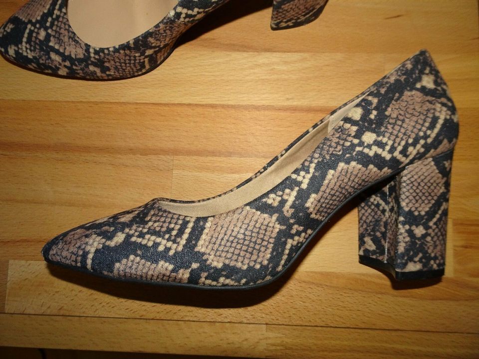 w. neu H&M Damen Pumps Gr 38 Animal Print Snake Blockabsatz in Bamberg