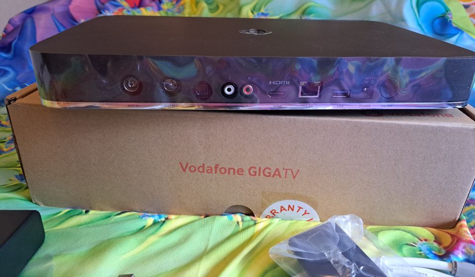 Vodafon Giga TV 4K Box Neu in Rastede