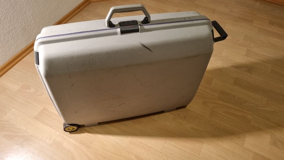 Samsonite Hartschalen Koffer - der Retro Klassiker in Helsa