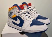 Air Jordan 1 Mid. NEU White/Deep Royal Blue-Track Red-Laser Orang Nordrhein-Westfalen - Schwelm Vorschau