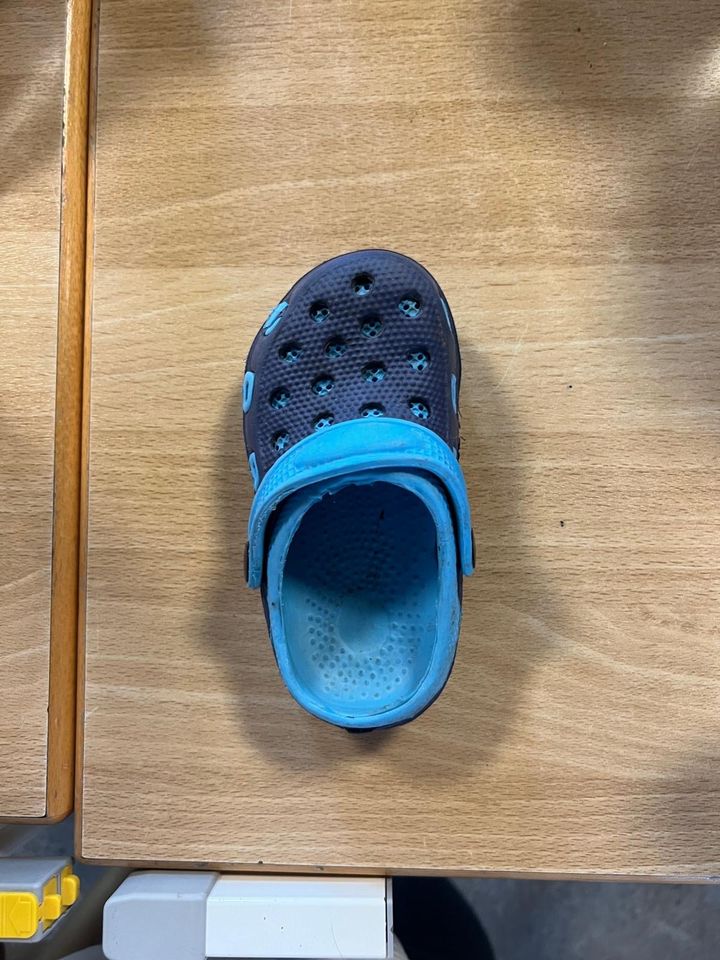 Crocs Gartenschuhe Kinder 24 in Braunschweig