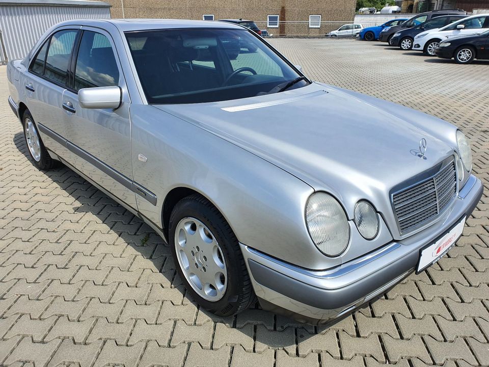 Mercedes-Benz E 280 Aut * Top Zustand * in Linden