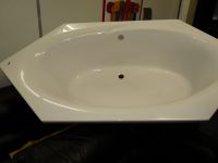 Badewanne -NEU- Ideal Standard Dynamic sechseckig Modell K659501 Nordrhein-Westfalen - Steinhagen Vorschau