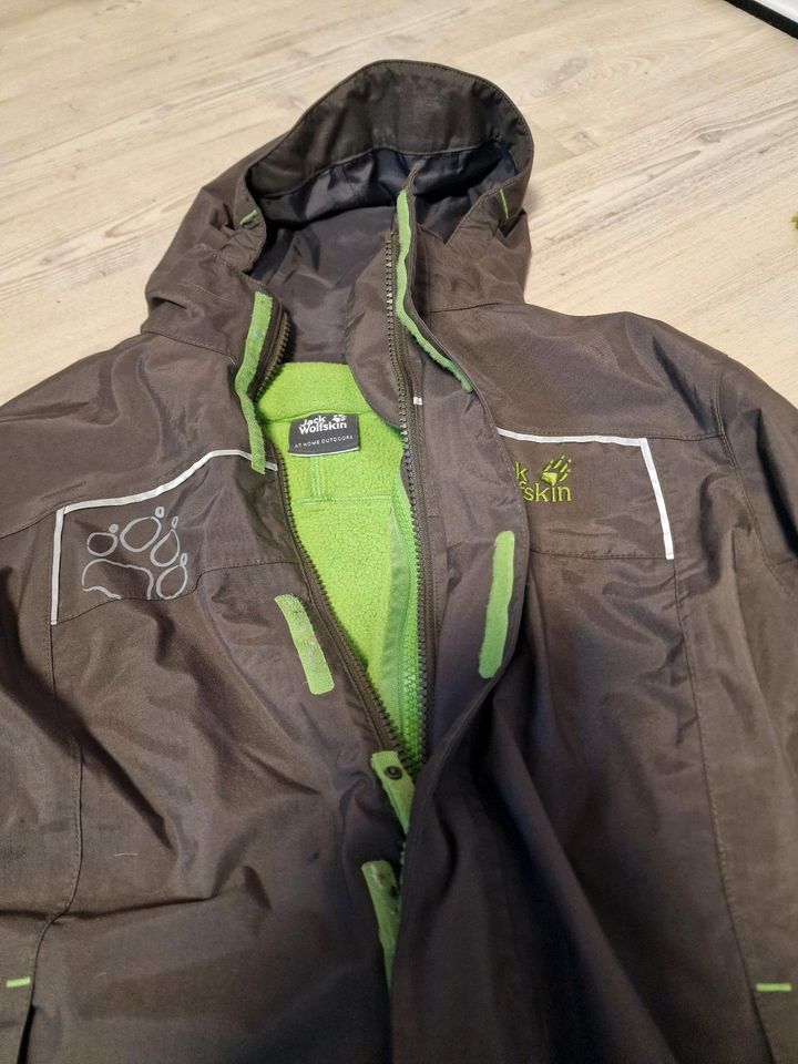 Jacke 3 in 1 von Jack Wolfskin Gr. 140 in Mertingen