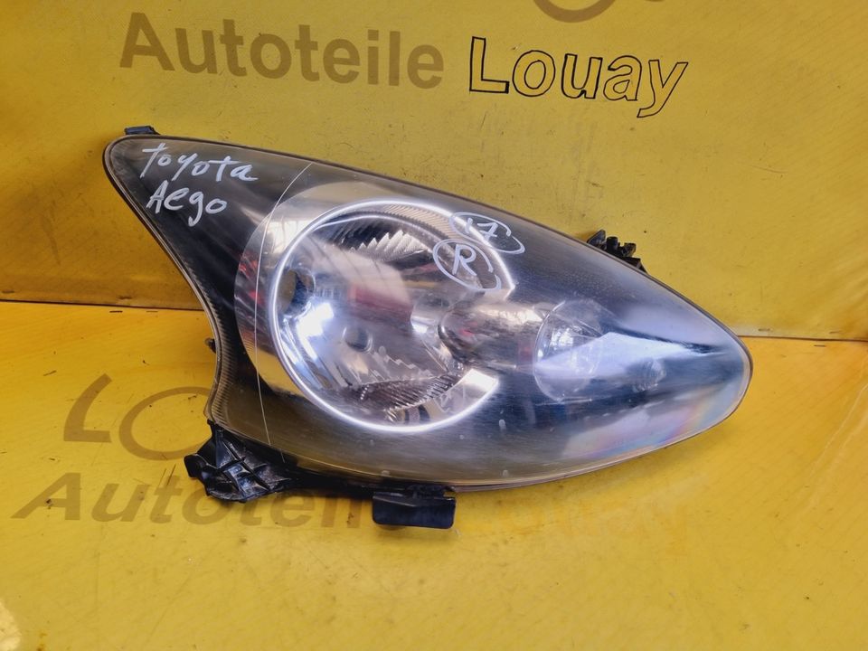 Toyota Aygo Halogen Scheinwerfer rechts Original 81110-0H070 ✅ in Essen