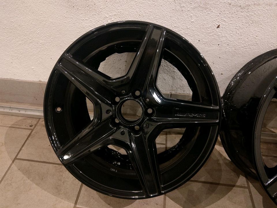 18 Zoll Amg Felgen 8x18 u. 9x18 in Zerrenthin