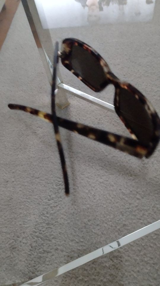 Gucci Sonnenbrille, incl. Versand einfach ca. 42,00 Euro! in Berlin