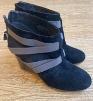 Ugg Highheels Gr. 39 Hessen - Rüdesheim am Rhein Vorschau