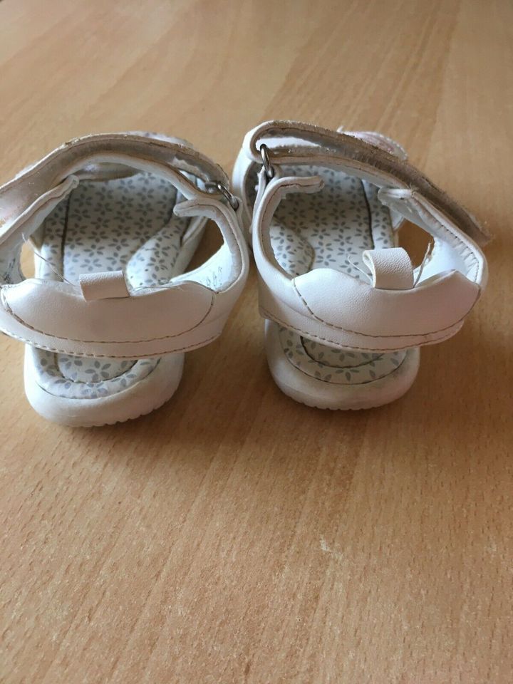 Sandalen Größe 22 für 2 Euro in Baesweiler