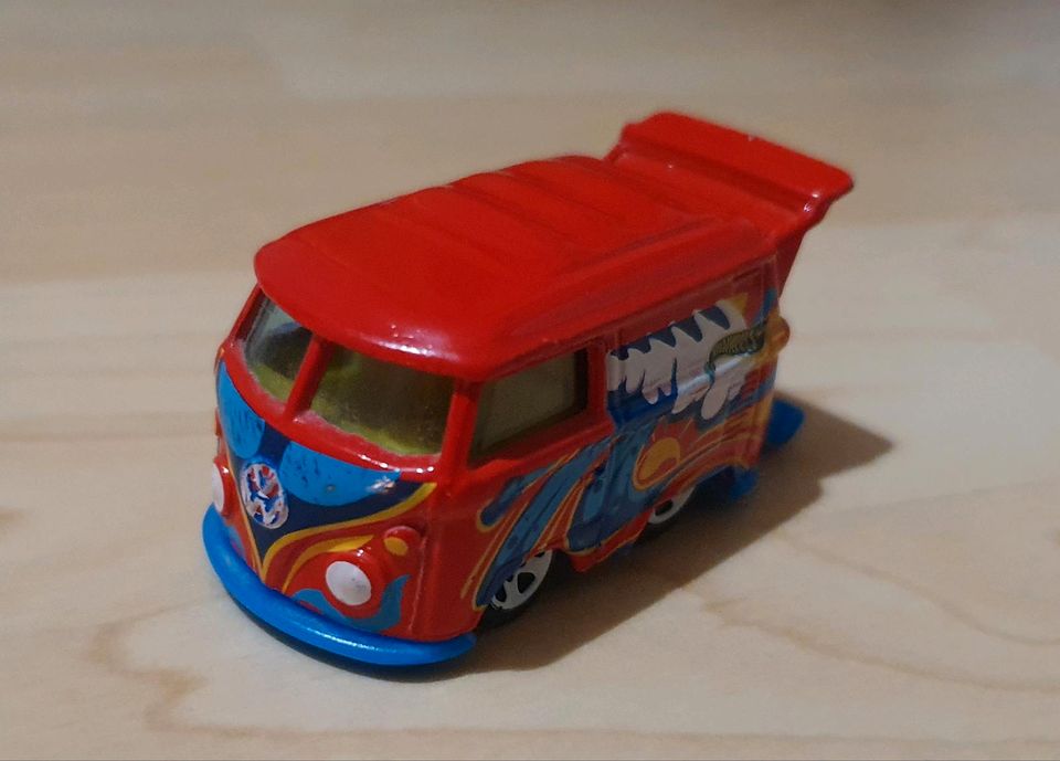 Hot Wheels VW Bus T1 Surfer in Nürnberg (Mittelfr)