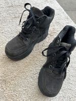 Plateau Wildleder Schuhe schwarz Vintage Nordrhein-Westfalen - Übach-Palenberg Vorschau