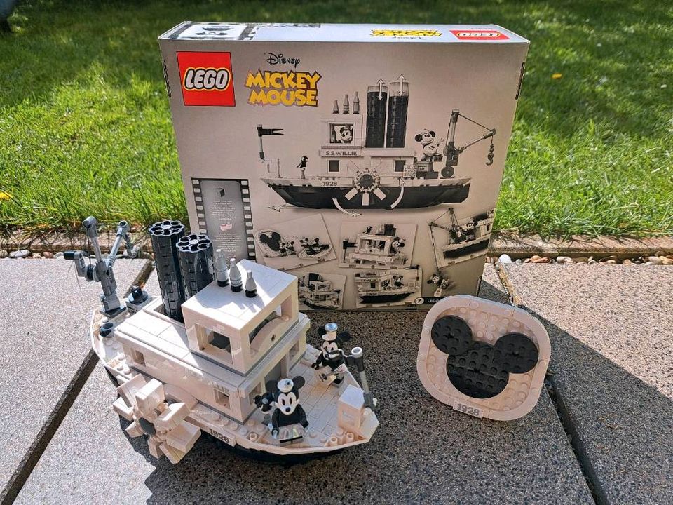 Lego Sammlung Sets Parkhaus Tiere Telekom Friends Kicker Disney in Thalmassing