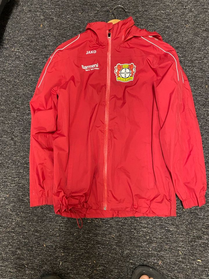 Regen Jacke von Bayer 04 in Leverkusen