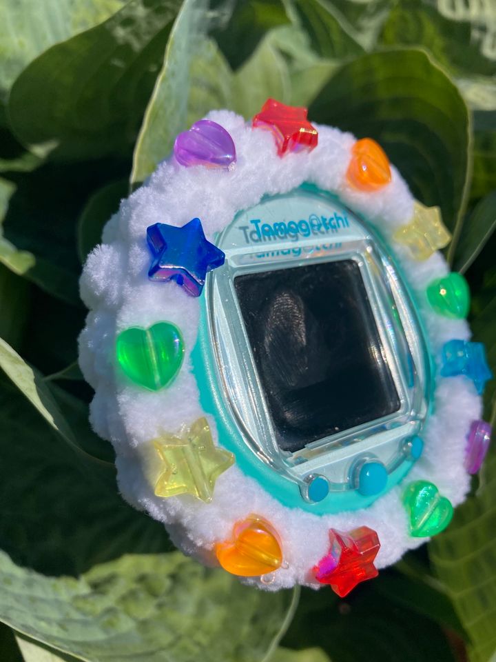 Hülle Case für Tamagotchi alle Modelle Regenbogen Perlen kuschel in Sulzbach (Saar)