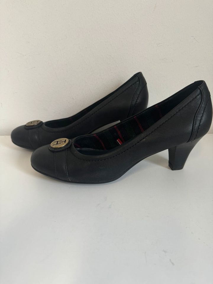 Tommy Hilfiger Pumps Gr. 37 in Bergen auf Rügen