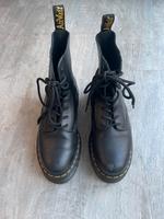 Dr. Martens Schnürstiefeletten schwarz, Gr. 38 Hessen - Bad Homburg Vorschau