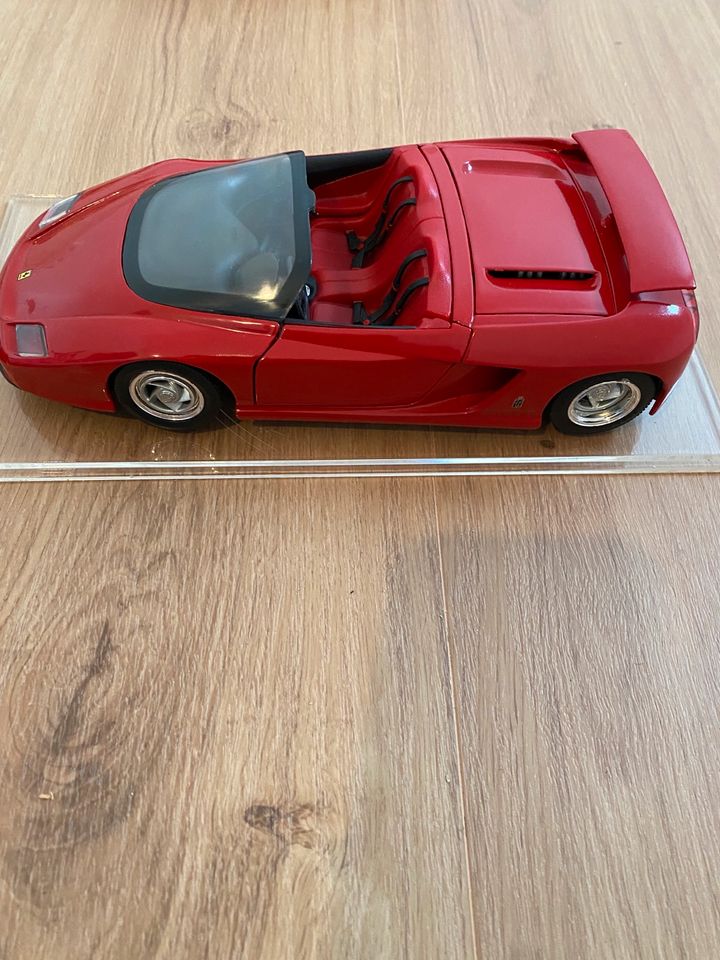 Ferrari Mythos 1:18, Modellauto in Söhrewald