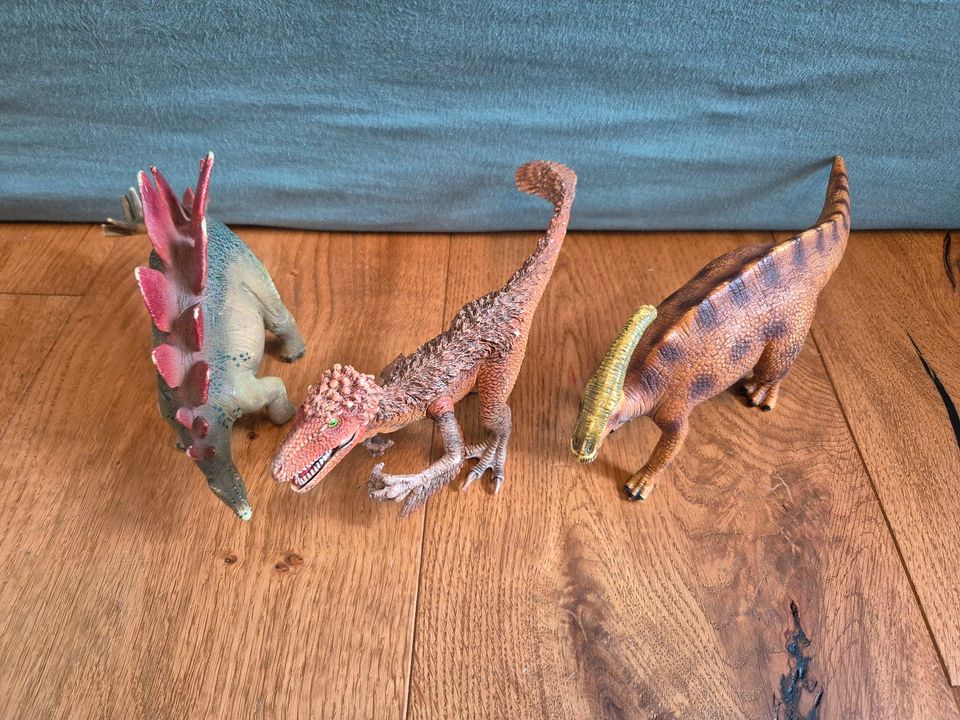 Mittelgroße Schleich Dino, Mammut, Quetzalosaurus, Deinosuchus in Bubenreuth