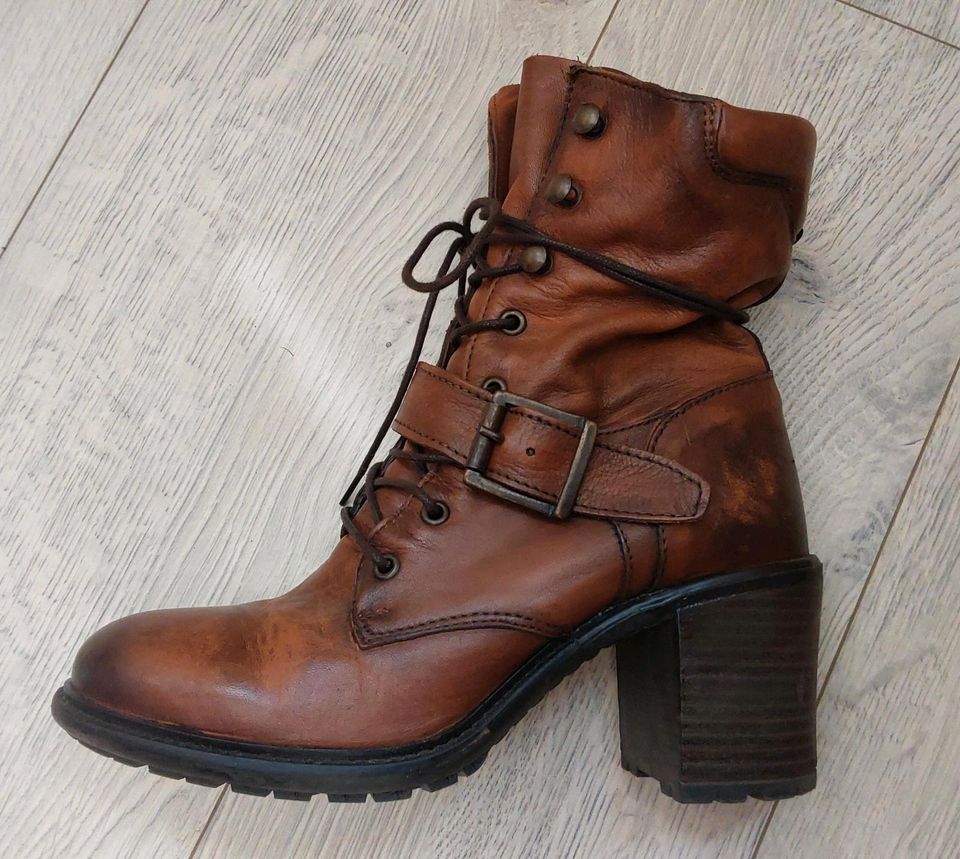 Buffalo Stiefeletten Boots Echtleder in Nörten-Hardenberg