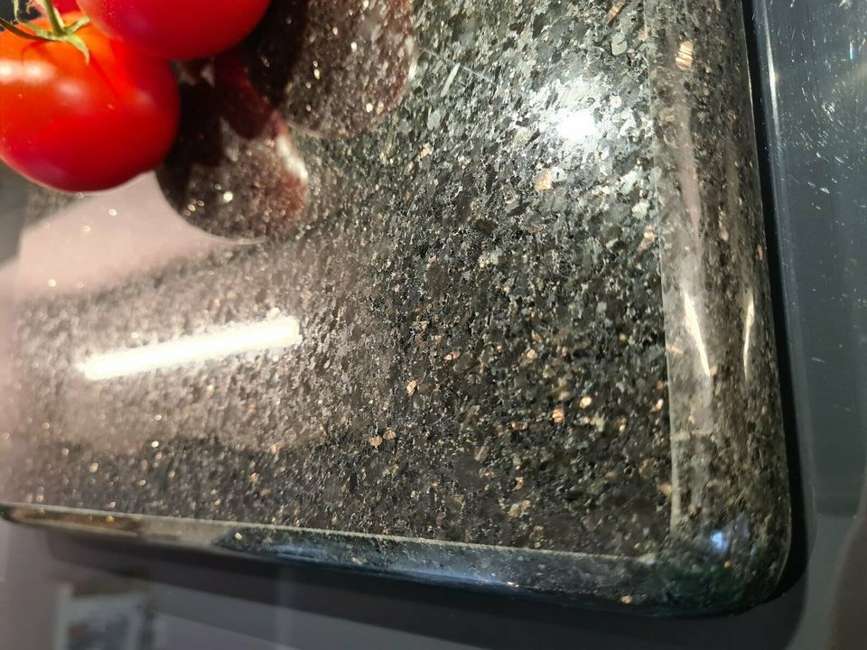 Schneidplatte / Servierplatte aus Granit - UNIKATE in Kalkar