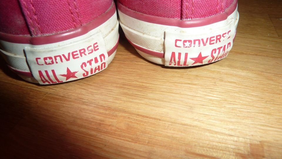Converse Mädchen High Top Sneaker Rot/Pink Gr. 31 in Berlin