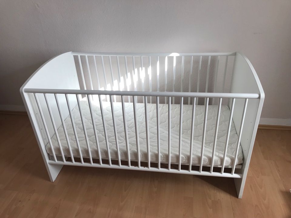 Babybett / Kinderbett / Beistellbett weiß inkl. Matratze in Essen