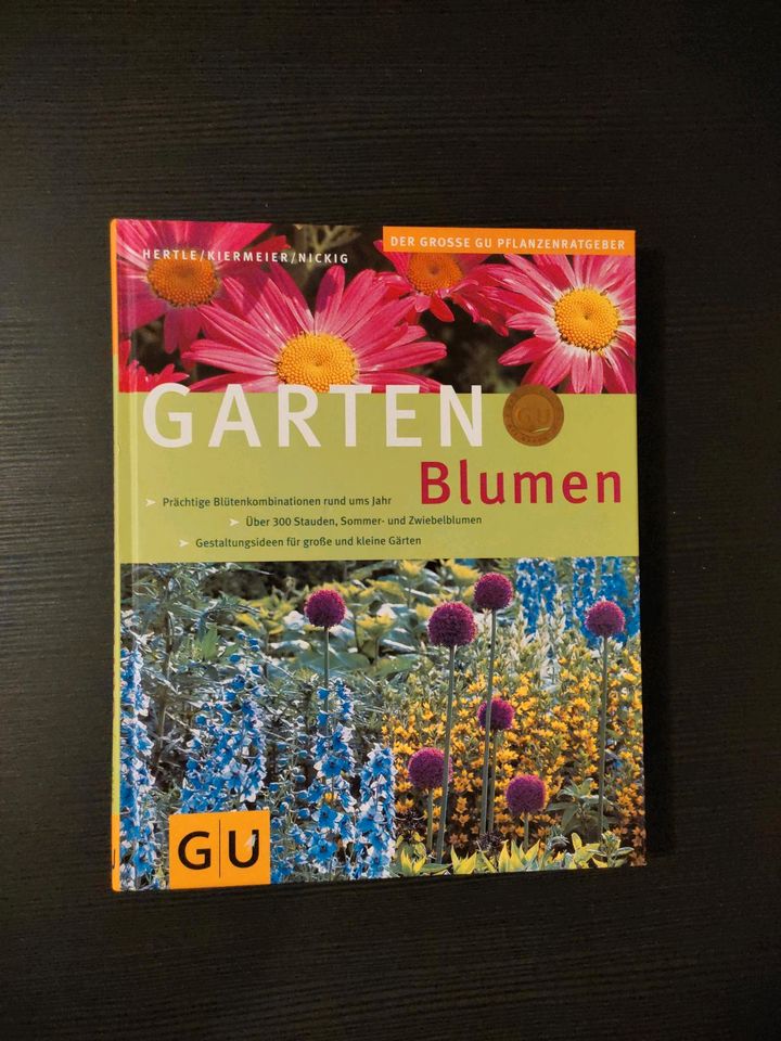 Buch Gartenblumen in Heidenheim Mittelfr