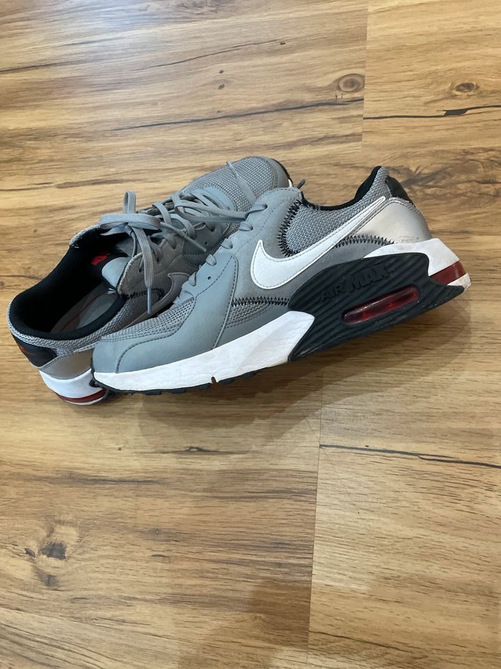 Nike Air Max gr. 41 grau weiß in Neunkirchen