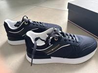 TOMMY HILFIGER Plateau Sneaker 'Arlene' dunkelblau Größe 38 NEU Niedersachsen - Garbsen Vorschau