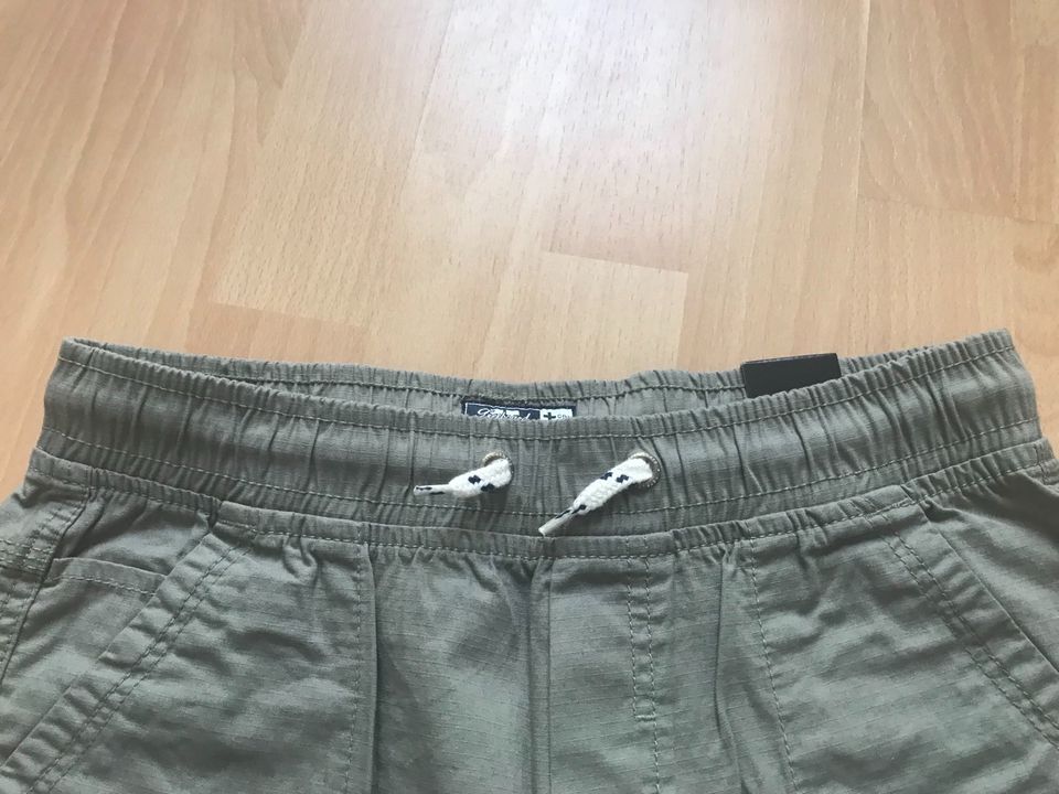 Sommerhose / Bermuda Neu in Plüderhausen